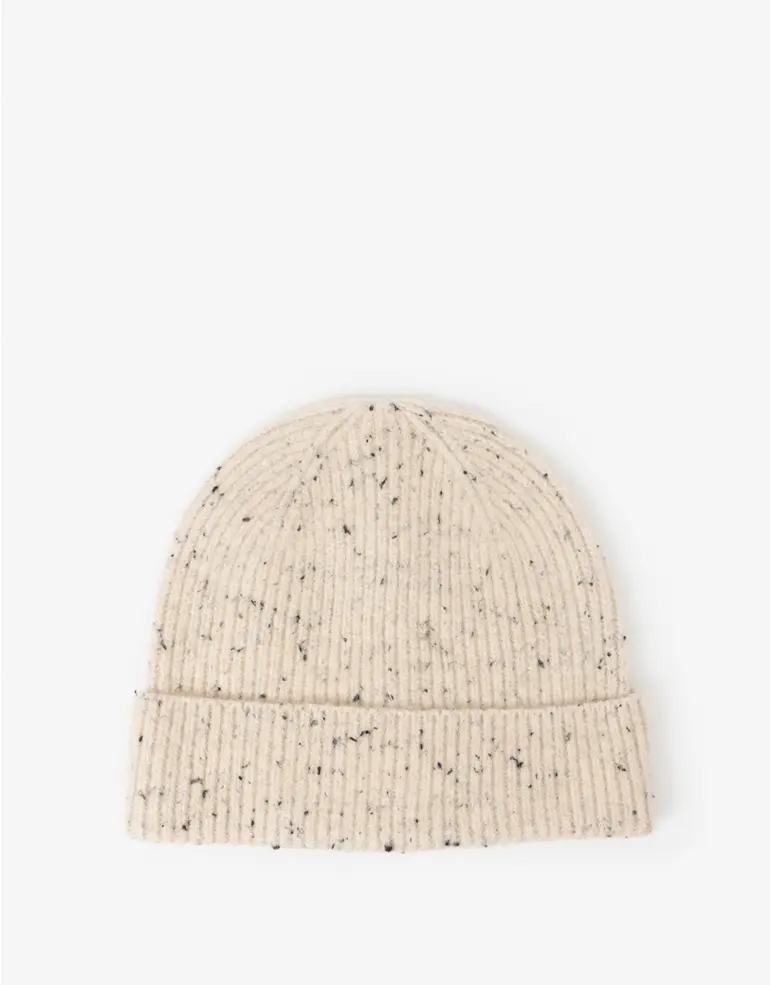 Gorro tejido artesanal en lana color gris